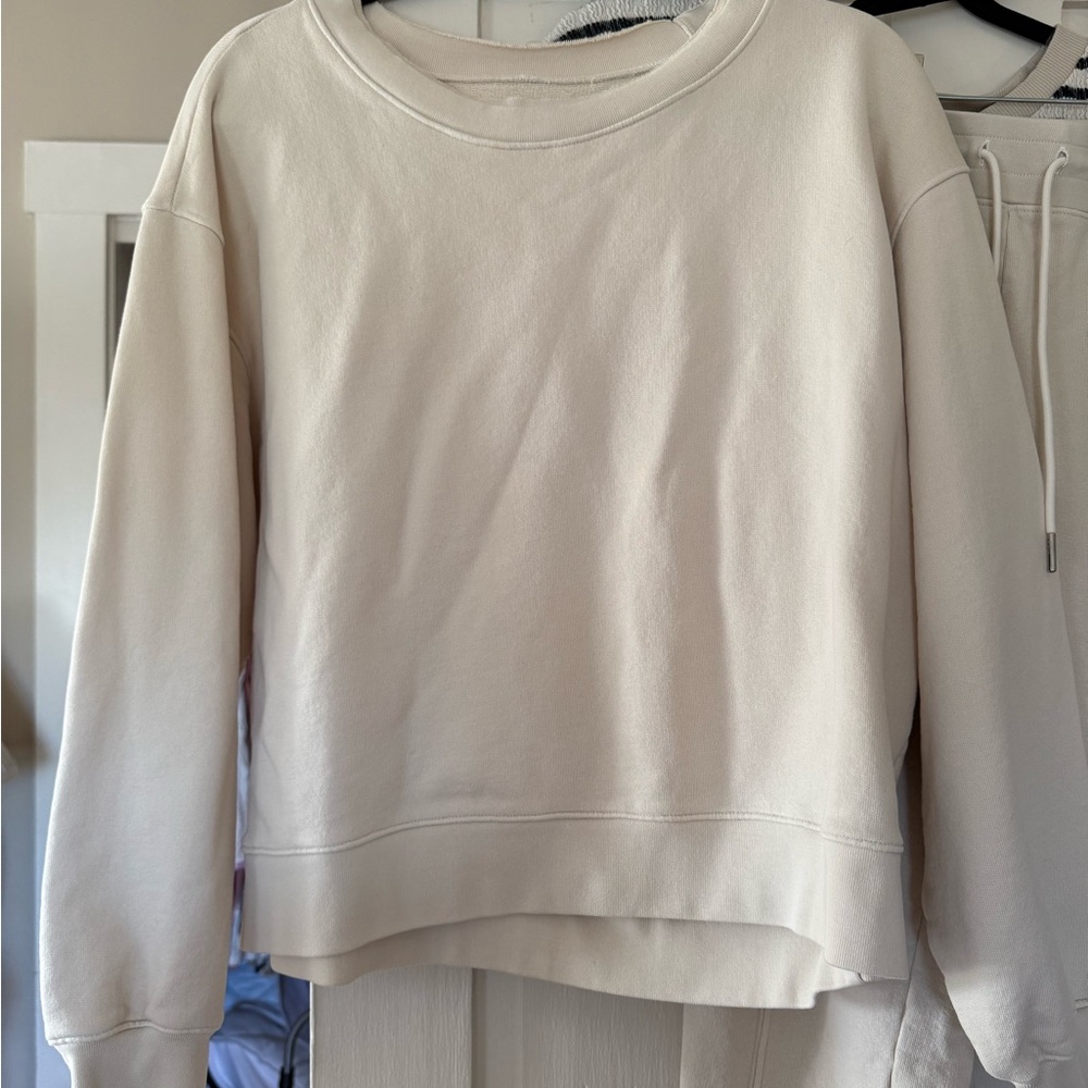 MATE The Label Cream XL Sweatshirt made with Gots Organic Cotton